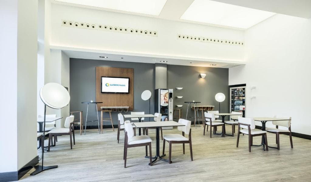 Hotel Ilunion Valencia 3 - 22