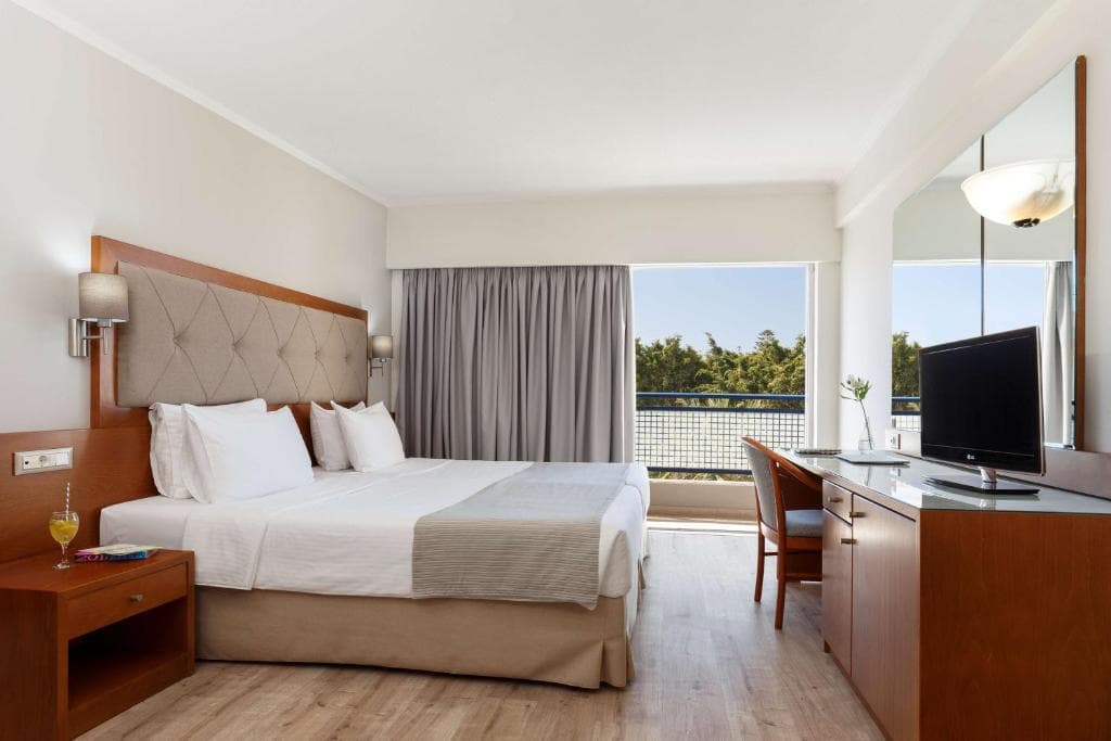 Hotel Best Western Plus Plaza - 11