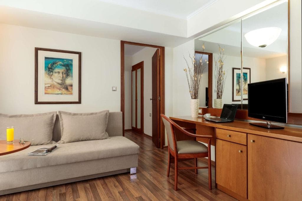 Hotel Best Western Plus Plaza - 16