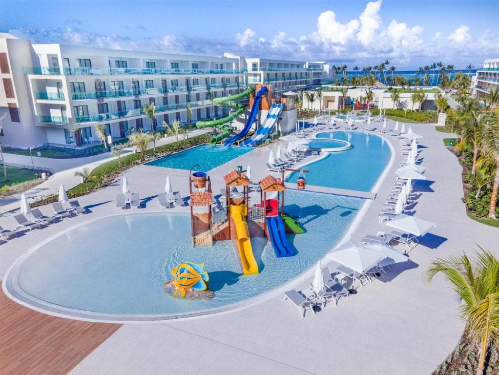 Serenade Punta Cana Beach & Spa Resort - 4