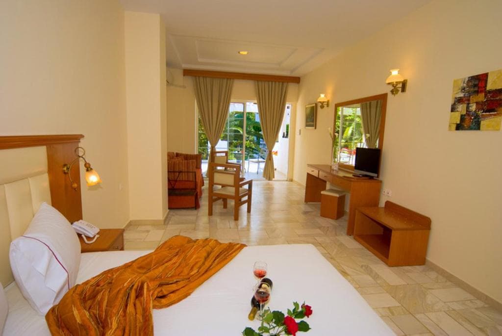 Porfi Beach - 4