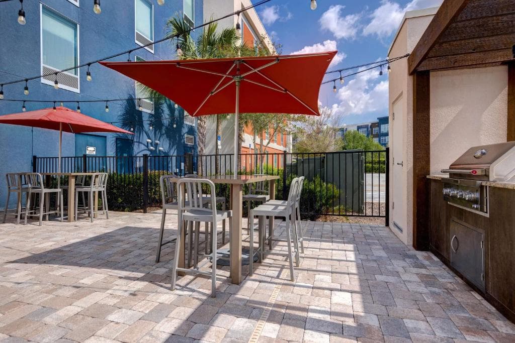 Home2 Suites by Hilton Orlando International Drive South - 9
