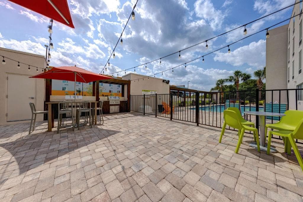 Home2 Suites by Hilton Orlando International Drive South - 12