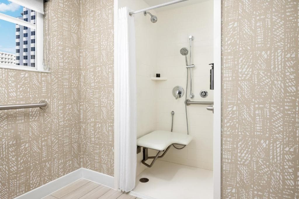 Hotel Continental Miami Beach, Tapestry Collection by Hilton - 3