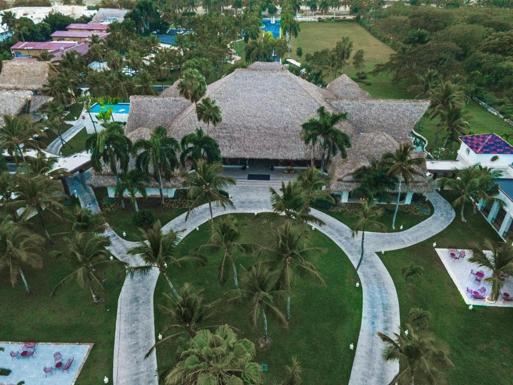 Tropical Princess Beach Resort & Spa - 5