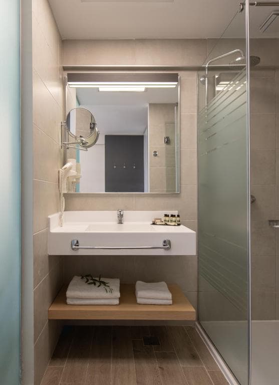 Blue Dolphin Hotel - 4