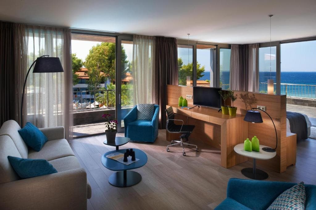 Blue Dolphin Hotel - 18