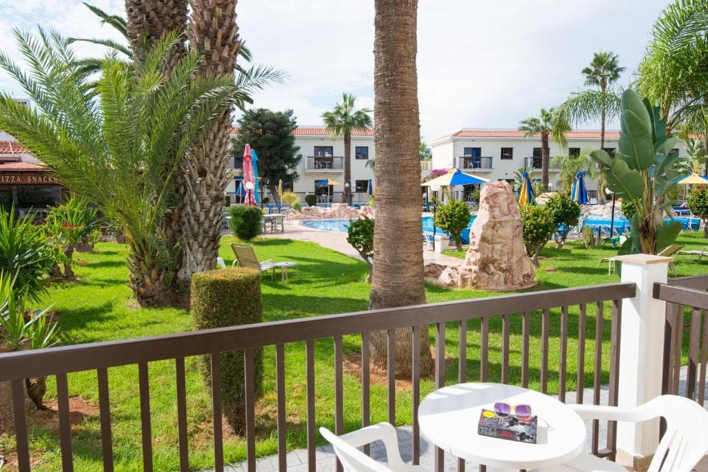 Loutsiana Deluxe Apartments - 34