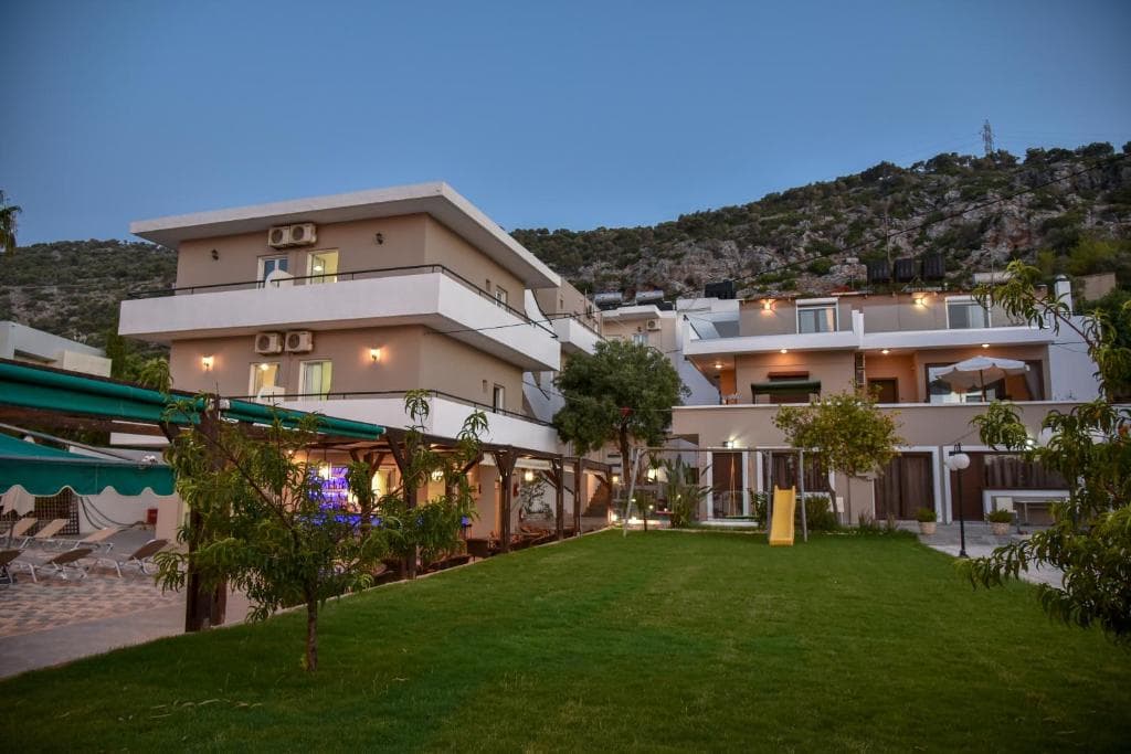 Iraklis Apartments - 2