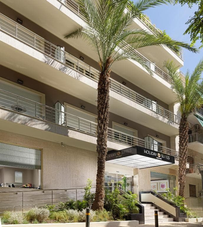 Holiday Suites - 7