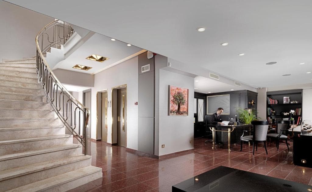 Holiday Suites - 27