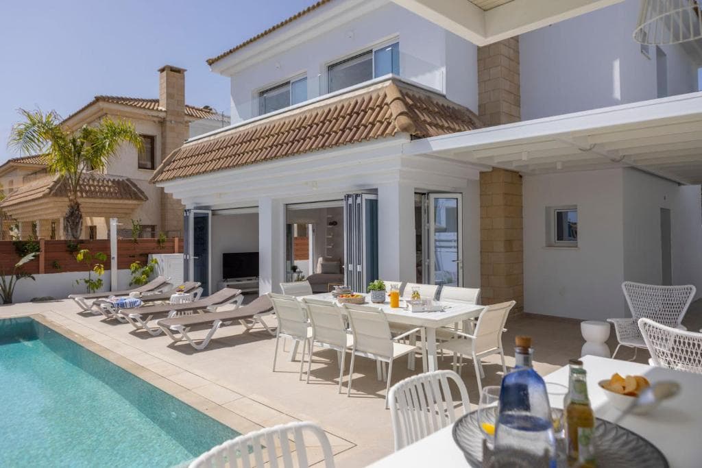 Captain Karas Holidays Apartments - 2