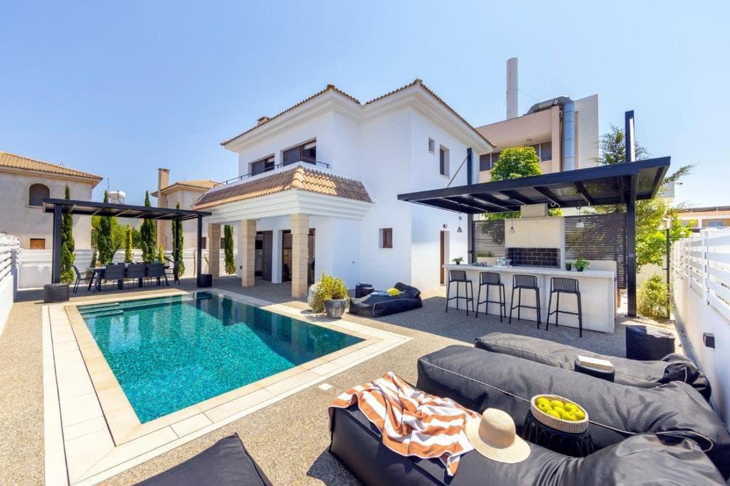 Captain Karas Holidays Apartments - 3