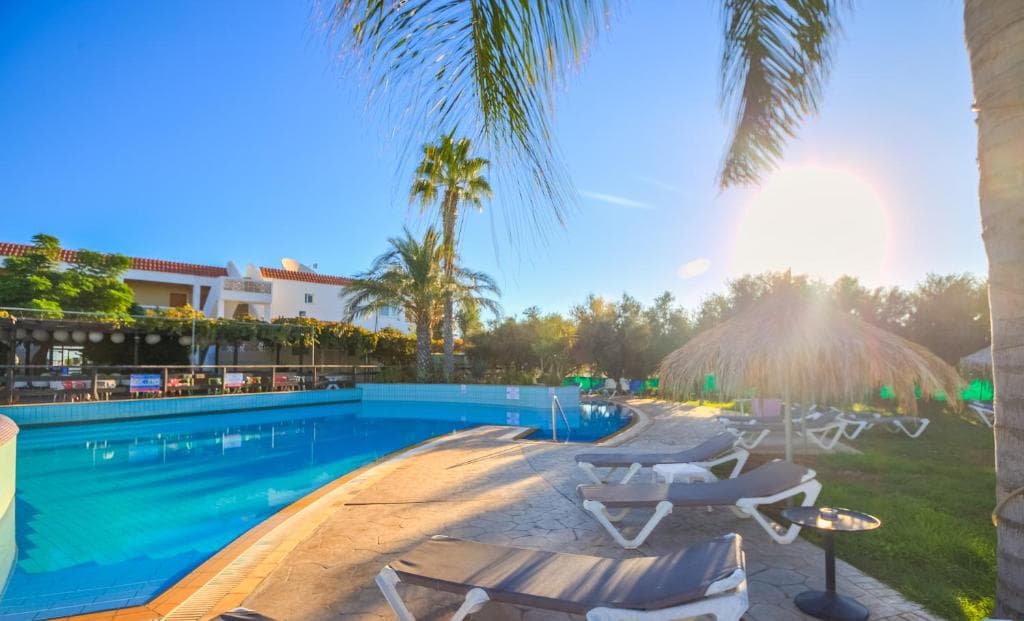 Captain Karas Holidays Apartments - 15