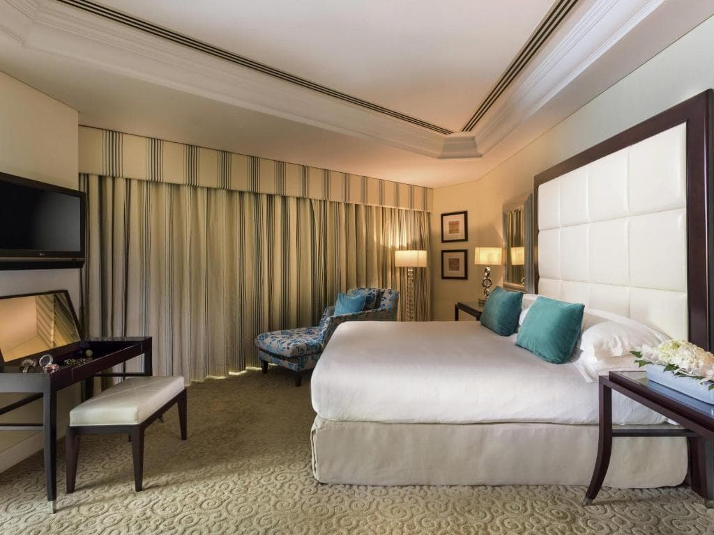 Hotel Movenpick Grand Al Bustan - 13