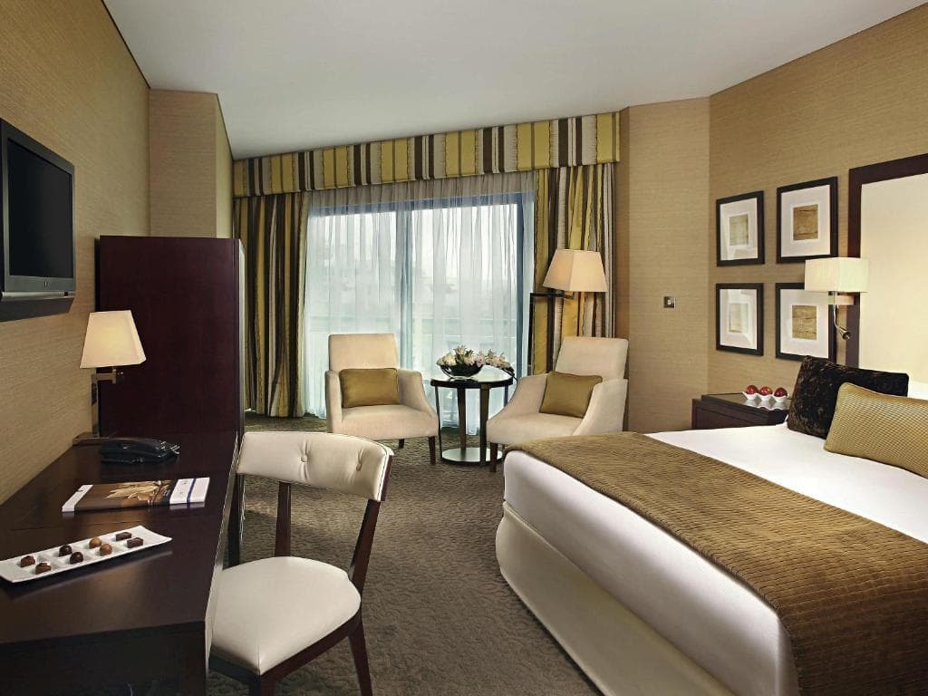 Hotel Movenpick Grand Al Bustan - 21