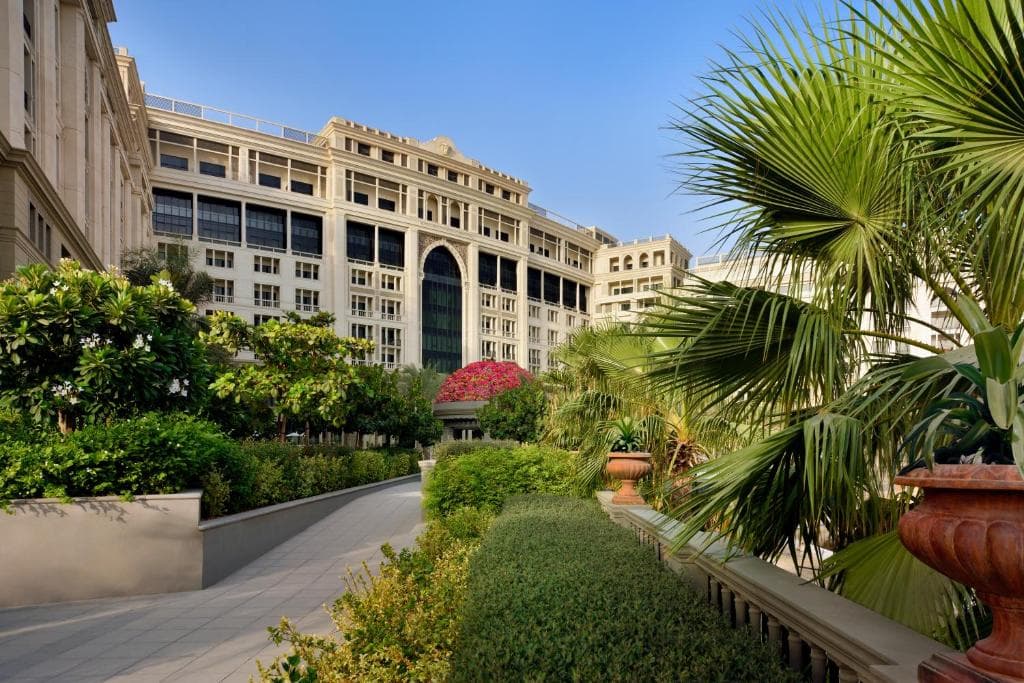 Charter Dubai - Palazzo Versace Dubai