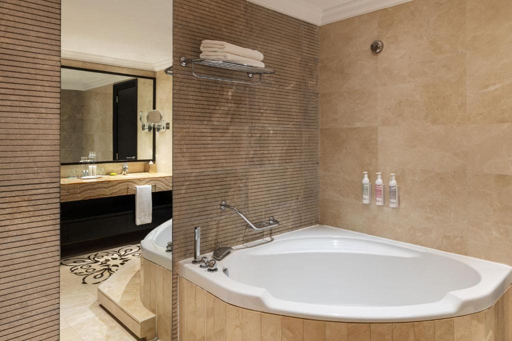 Le Meridien Mina Seyahi Beach Resort & Waterpark - 14