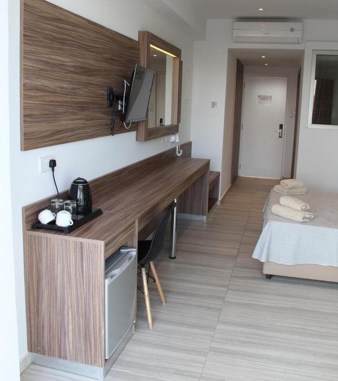 Hotel Fedrania Gardens - 13