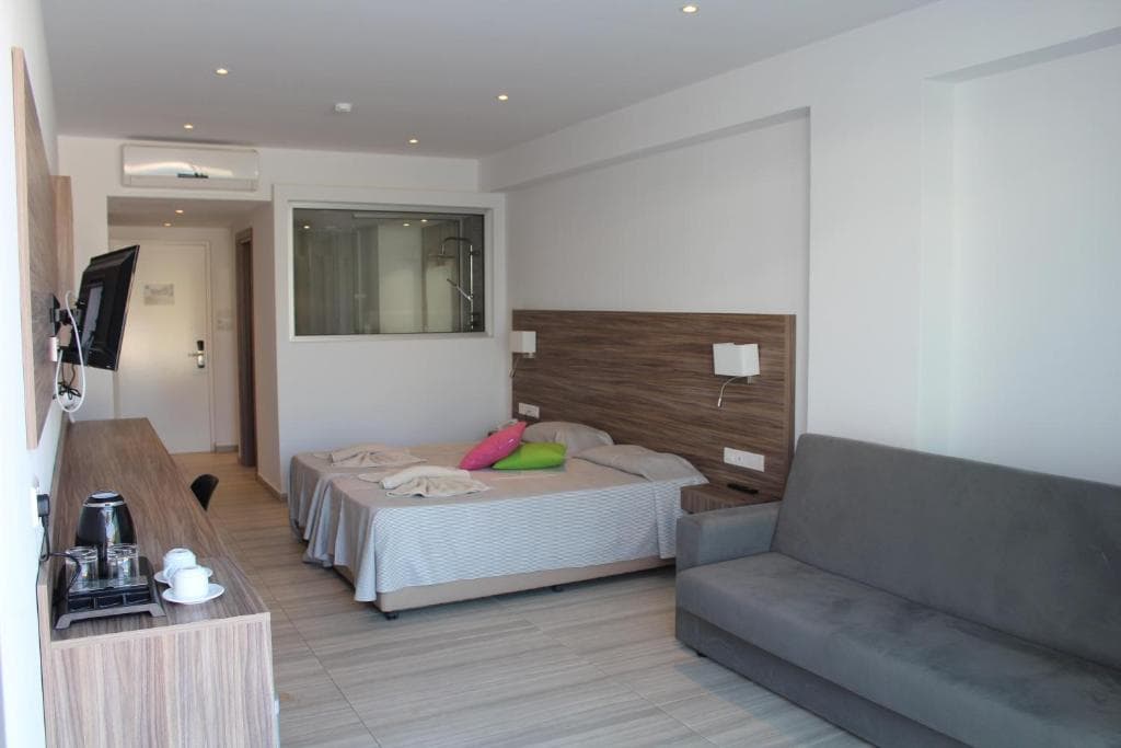 Hotel Fedrania Gardens - 36