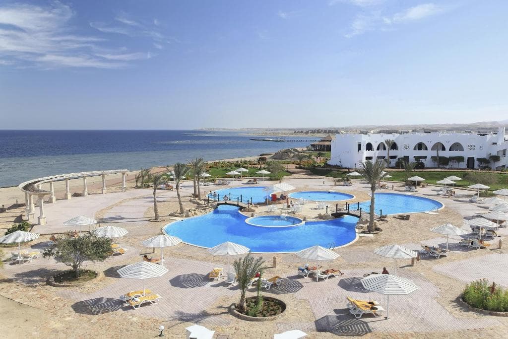 The Three Corners Equinox Beach Resort - 2