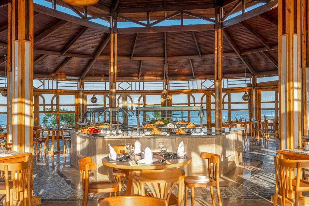 The Three Corners Equinox Beach Resort - 28