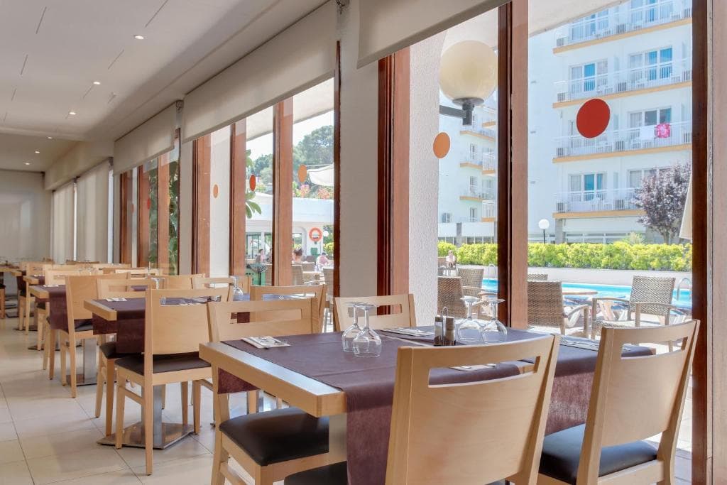 Hotel Garbi Park - 4