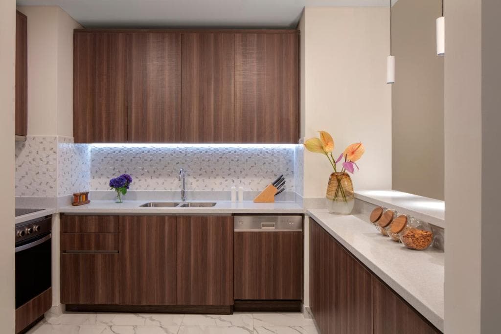 Avani Plus Palm View Dubai Hotel & Suites - 30