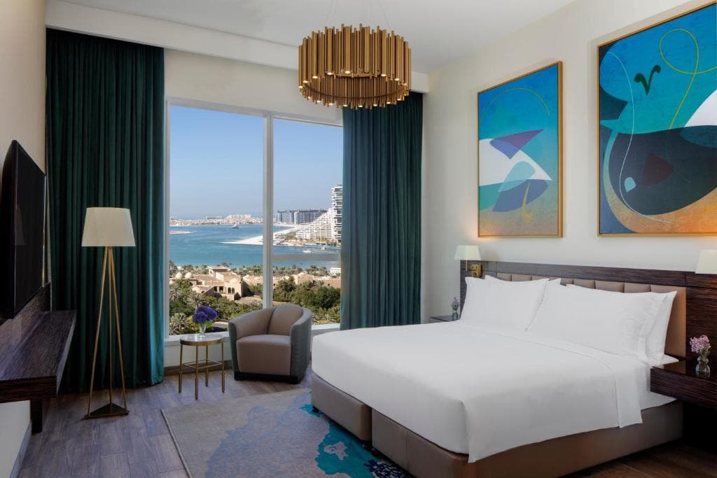 Avani Plus Palm View Dubai Hotel & Suites - 32