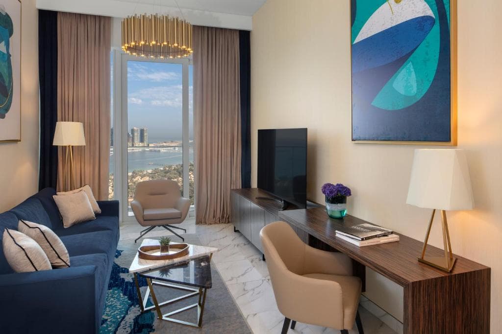 Avani Plus Palm View Dubai Hotel & Suites - 41