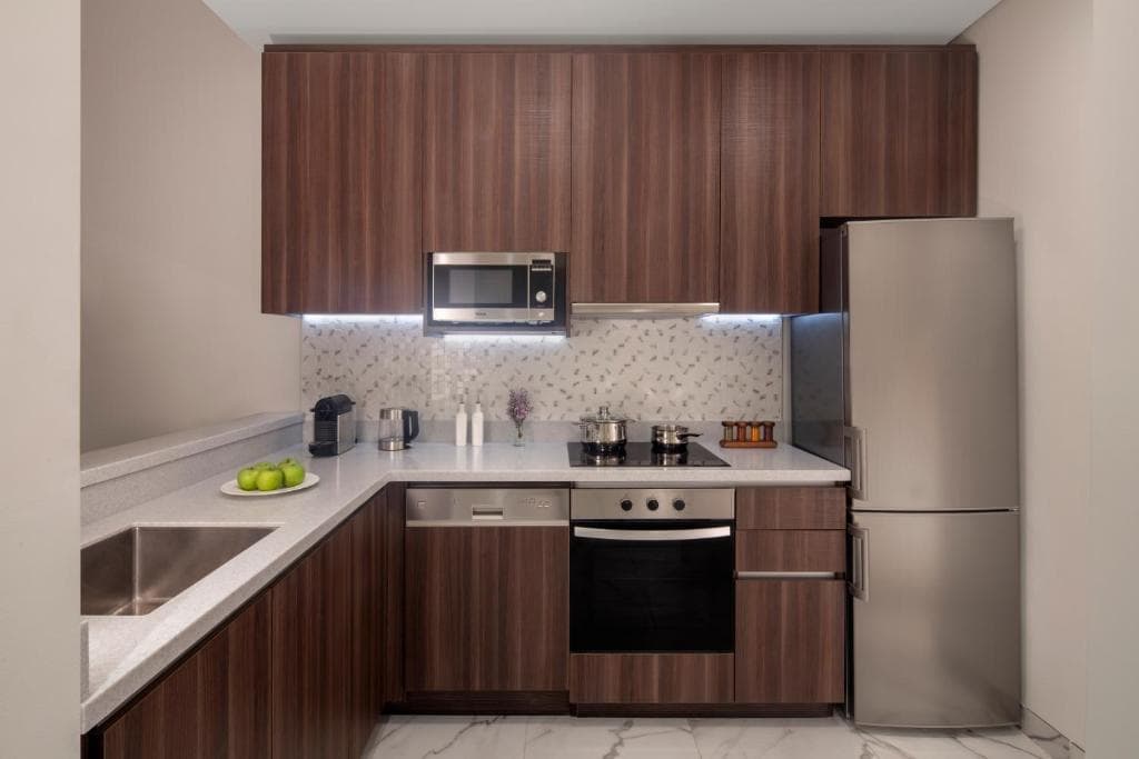 Avani Plus Palm View Dubai Hotel & Suites - 44