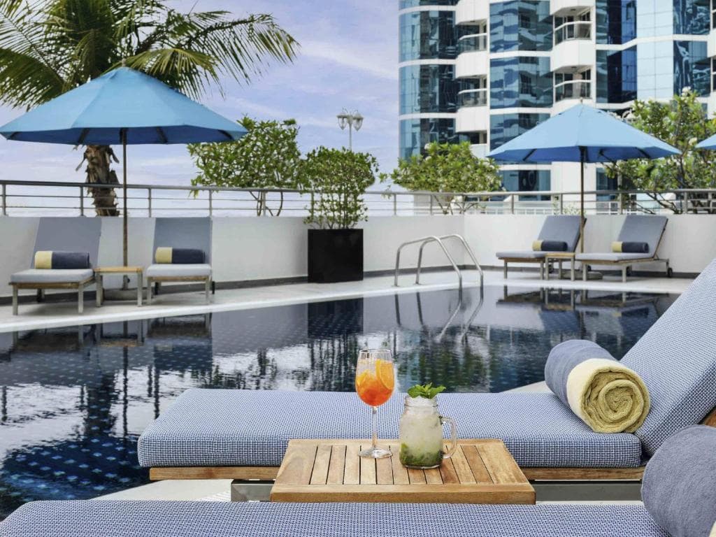 Charter Dubai - Movenpick Hotel Jumeirah Lakes Towers