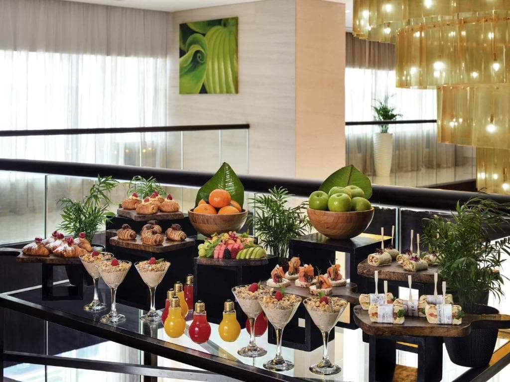 Movenpick Hotel Jumeirah Lakes Towers - 44