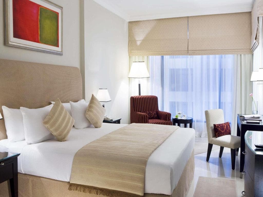 Hotel Mercure Barsha Heights Suites & Apartments Dubai - 10