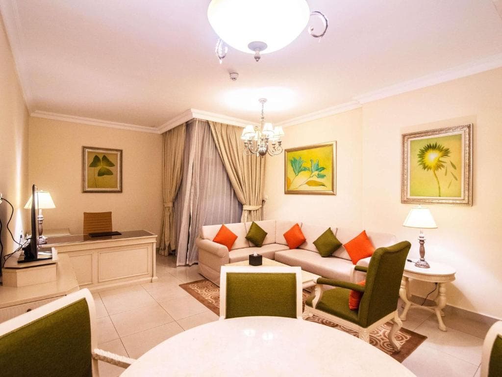 Hotel Mercure Barsha Heights Suites & Apartments Dubai - 20