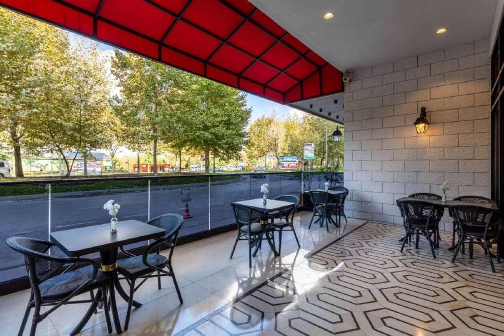 Ramada Hotel And Suites by Wyndham Istanbul Golden Horn - 12