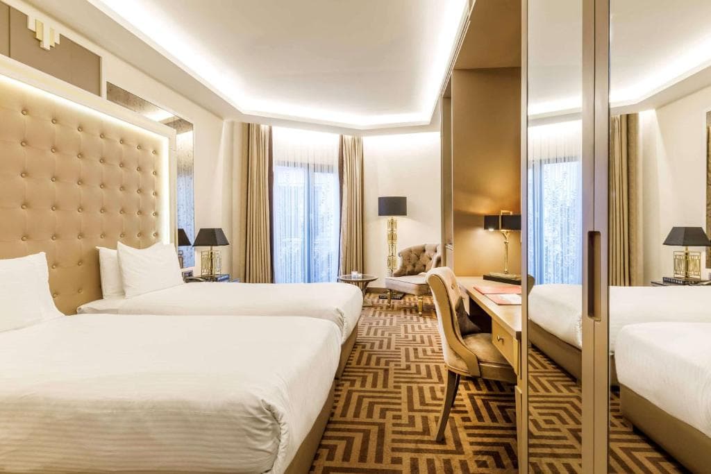 Ramada Hotel And Suites by Wyndham Istanbul Golden Horn - 28