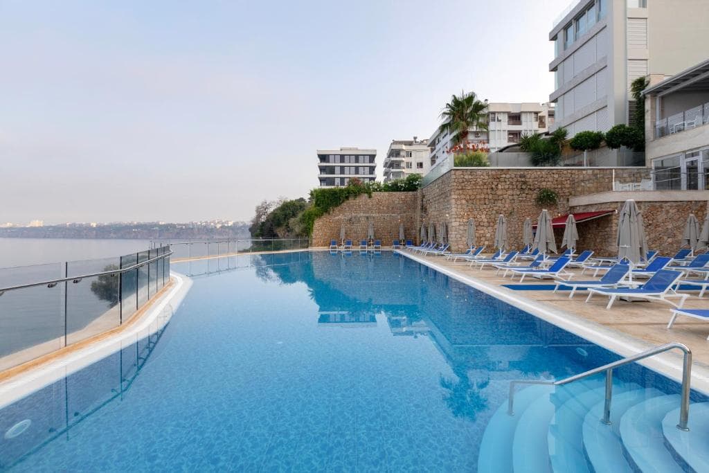 Ramada Plaza Hotel