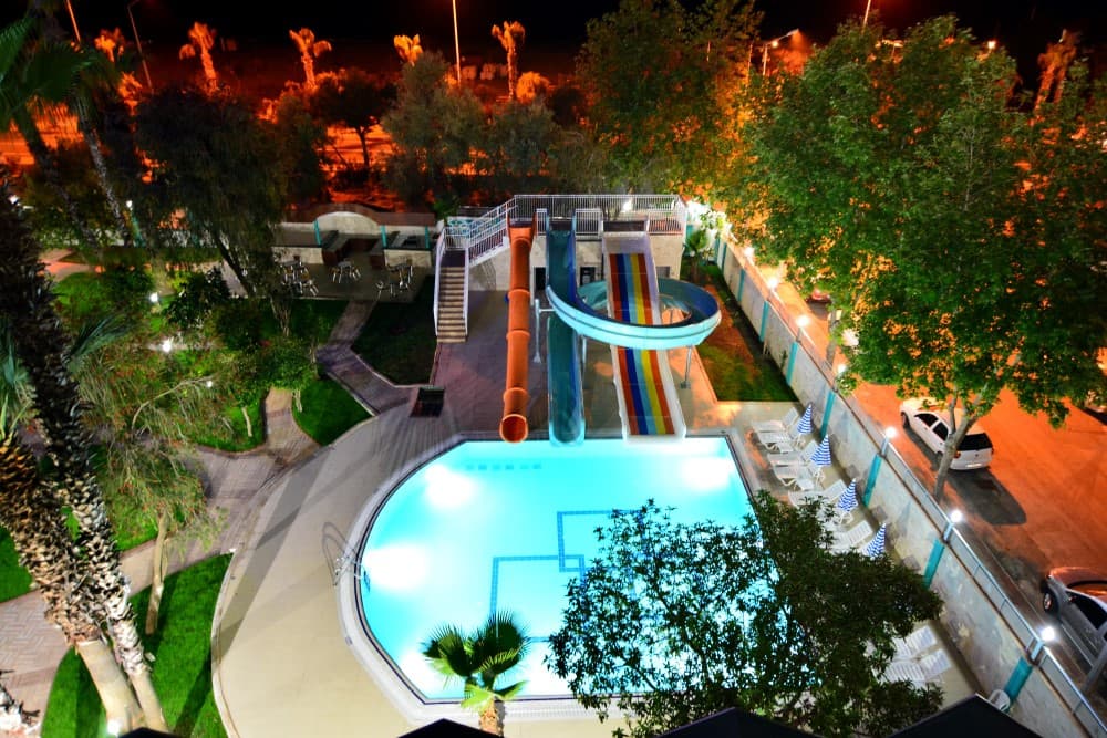 Ananas Hotel - 1