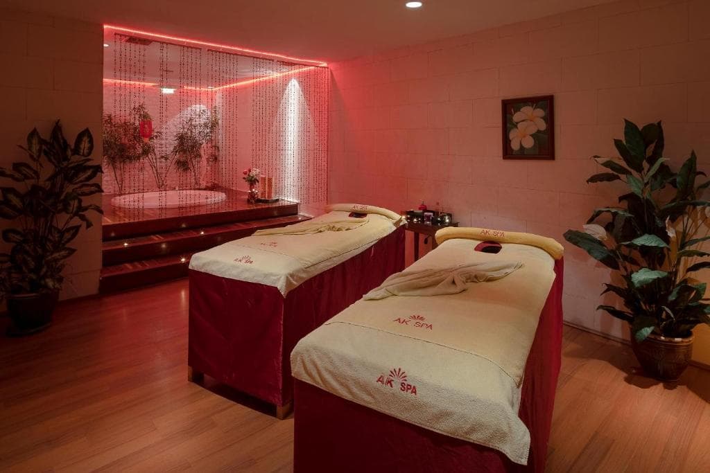 The Norm Oriental Hotel - 17