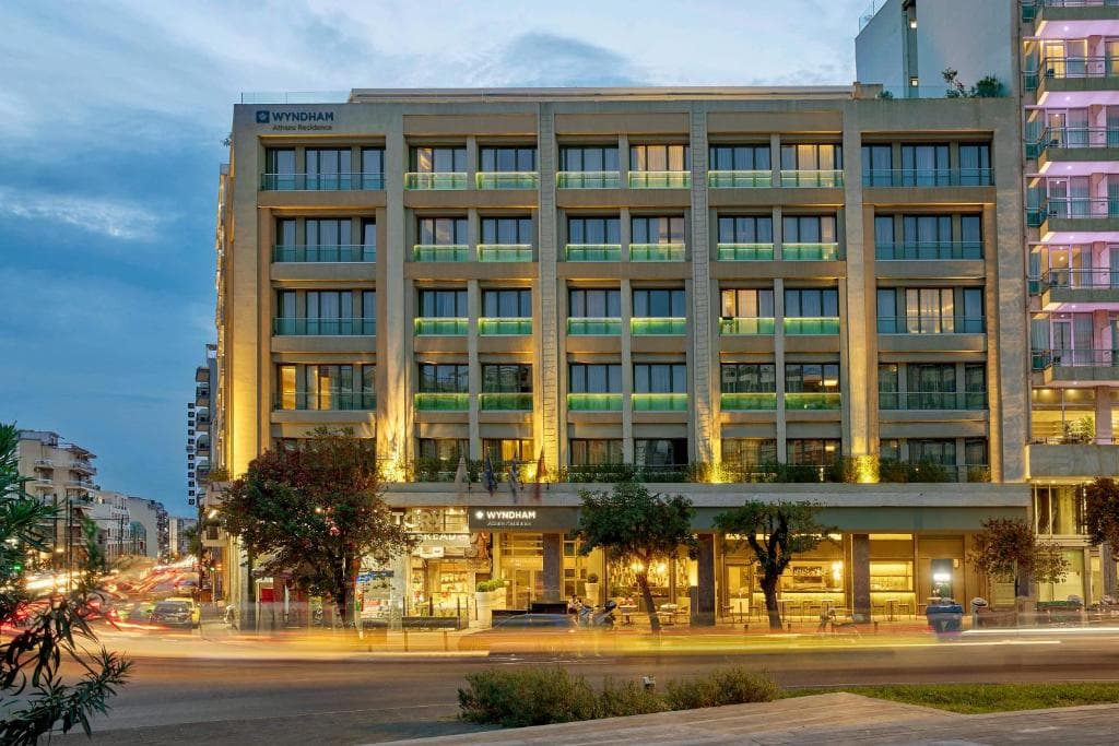 Hotel Zeus Essence Wyndham Athens Residence - 1