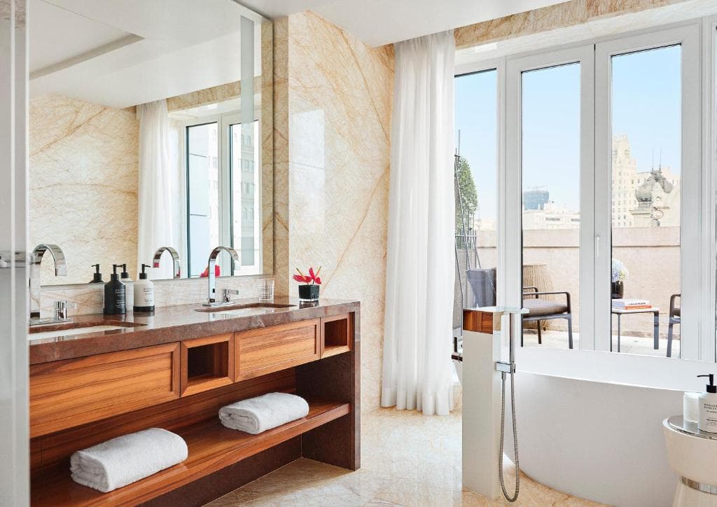 Four Seasons Hotel Madrid - 2