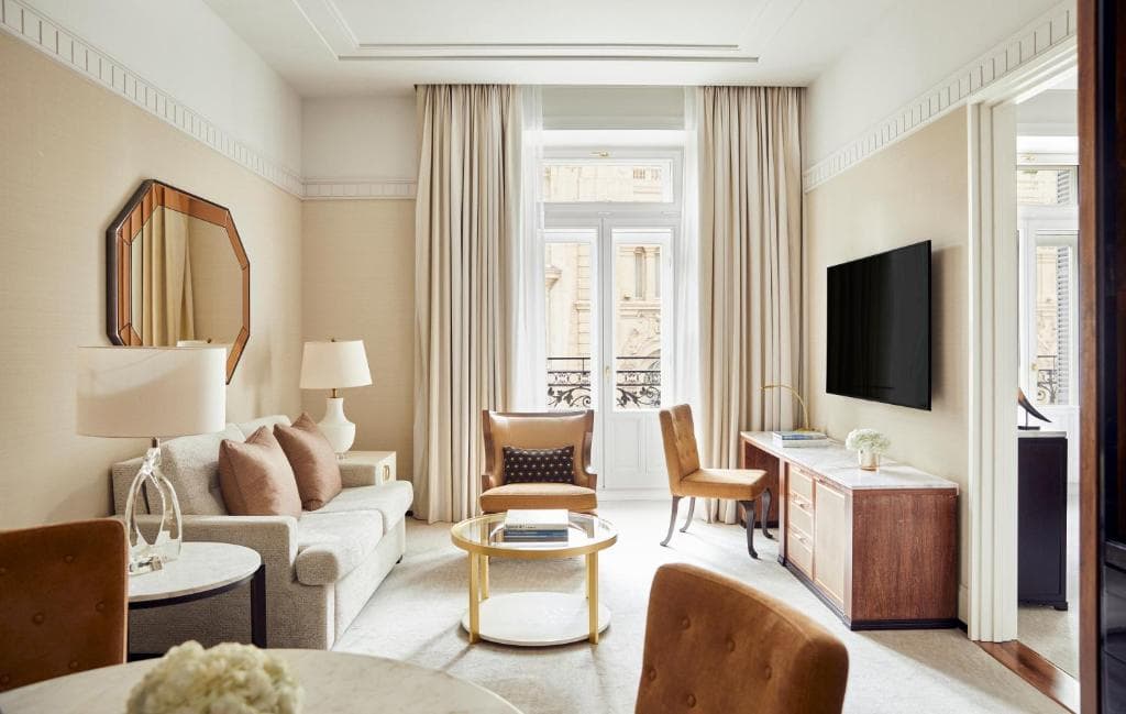 Four Seasons Hotel Madrid - 12