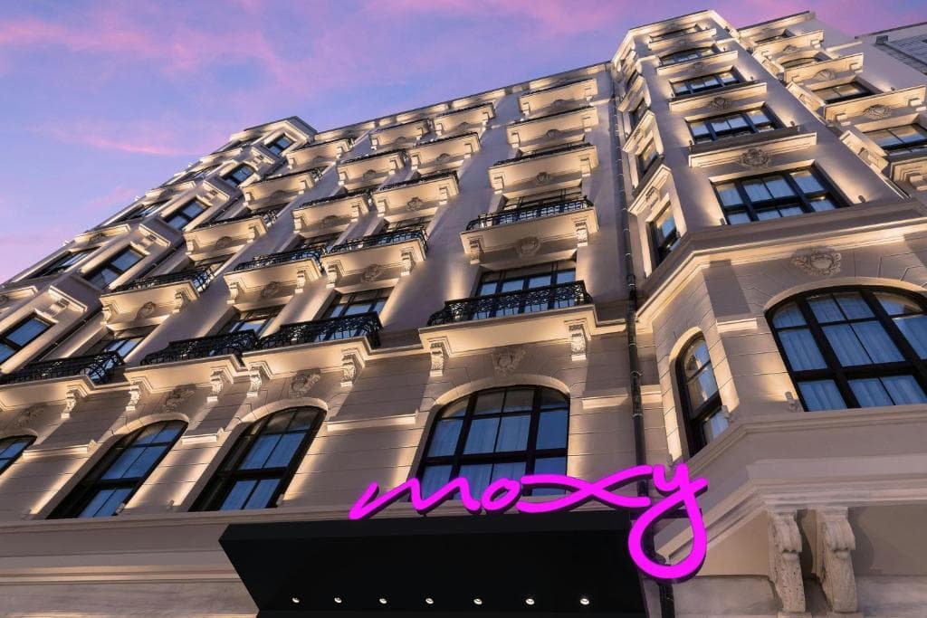 Hotel Moxy Istanbul Beyoglu (Taksim) - 1