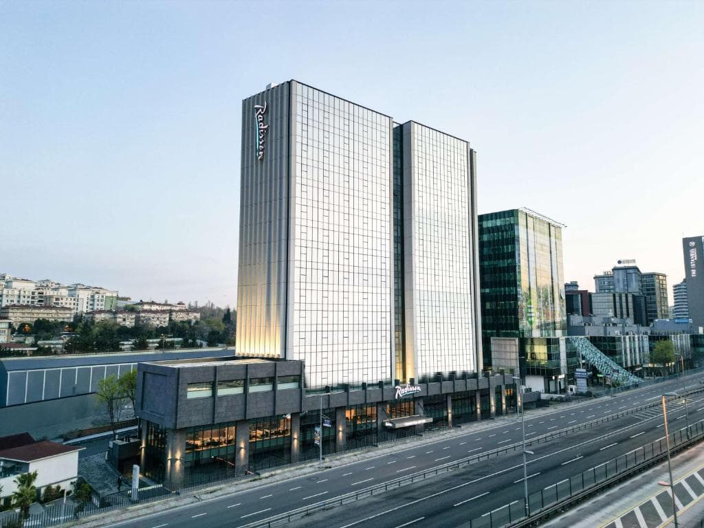 Hotel Radisson Istanbul Merter - 1