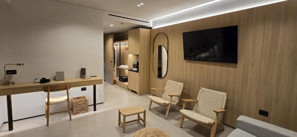 Hotel Lion Gate - 4
