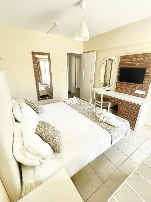 Antonis G. Hotel Apartments - 30