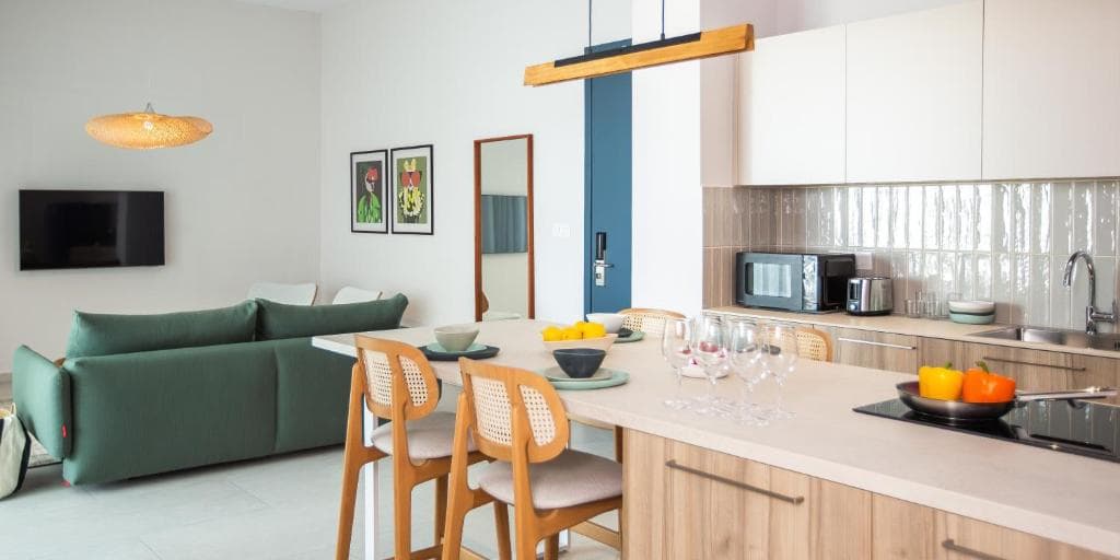 LIV & CO Suites & Villas - 11