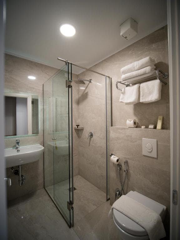 Light Hotel - 6
