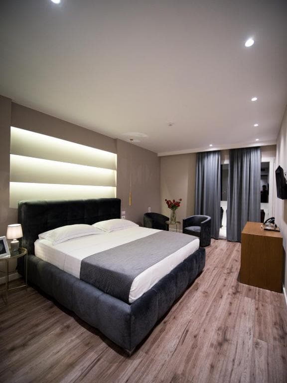 Light Hotel - 37